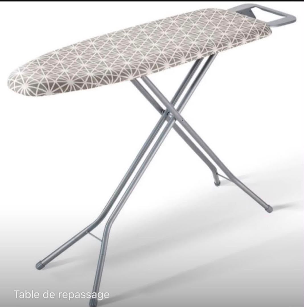 Table à repasser professionnel
